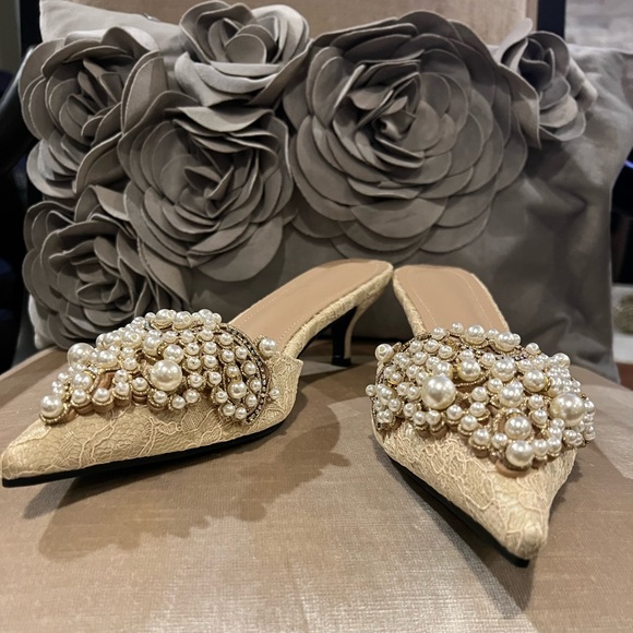 Shoes - Picture 1 of 5